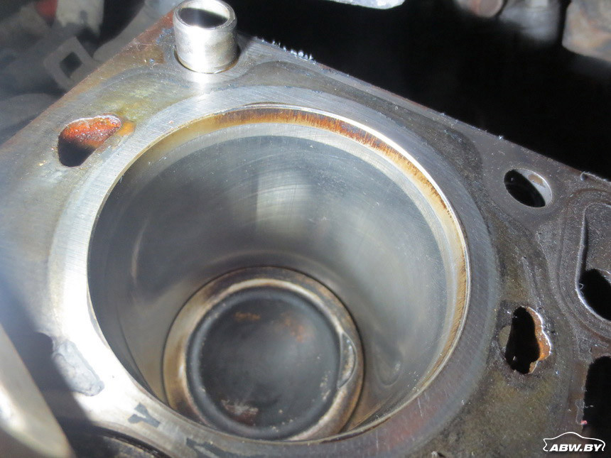 Симптомы предвещали замену маслосъемных колпачков, но легкой прогулки под капот не получилось автомобили,опыт эксплуатации