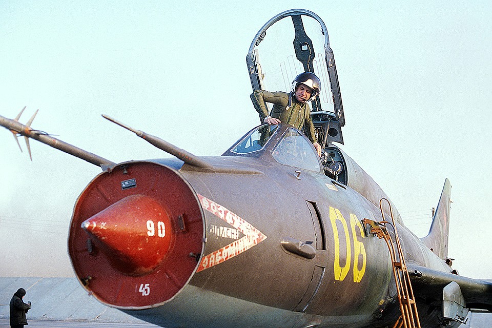 Истребитель Су-17 на боевом дежурстве, середина 70-х. Фото Р.Шагаева /Фотохроника ТАСС