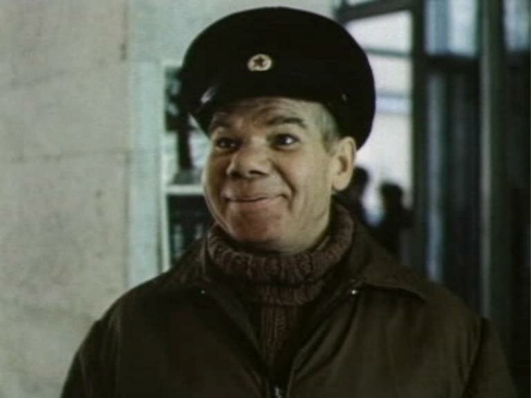 История маленького человека в торте из «Трех толстяков» История маленького человека в торте из «Трех толстяков»