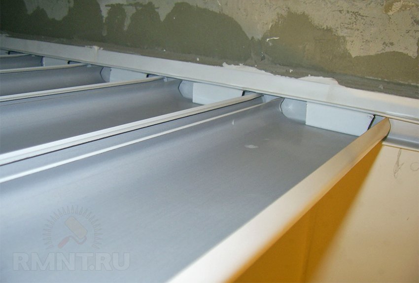 Реечный потолок в ванной комнате своими руками