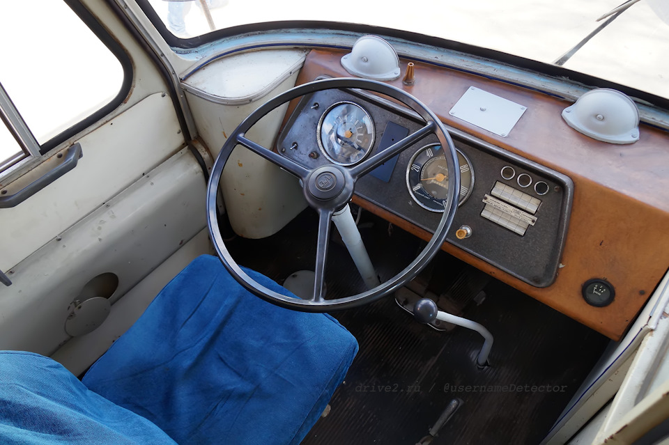 ЛАЗ-695Б: Первый в космосе, или автобус для Гагарина видео,машины