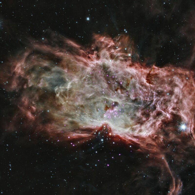 Опубликованы знаковые снимки телескопа «Спитцер»
