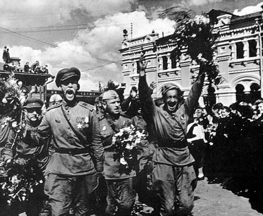 День Победы: как его праздновали в СССР 9 мая 1945 года 