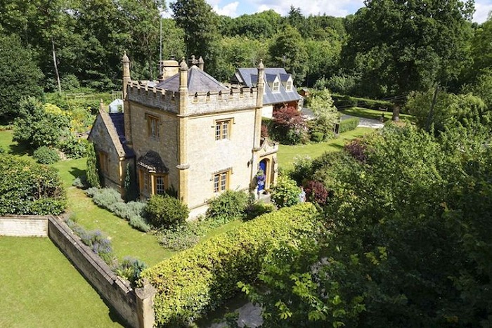 Molly's Lodge - миниатюрный замок в графстве Уорикшир (Англия). | Фото: mymodernmet.com.