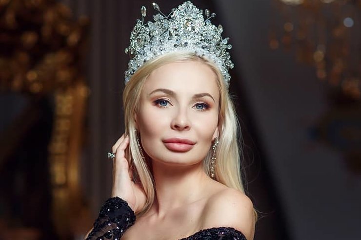 Победительница конкурса «Миссис Россия 2019» раздражает своим видом пользователей Сети Победительница конкурса «Миссис Россия 2019» раздражает своим видом пользователей Сети