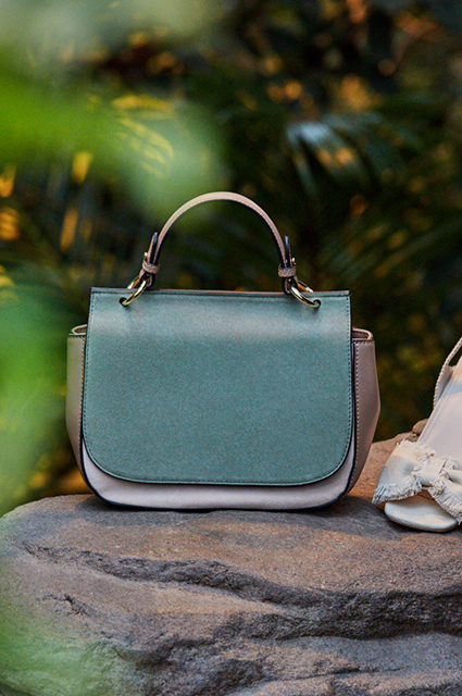 Главная деталь: выбираем аксессуары на любой вкус из новых лукбуков Главная деталь: выбираем аксессуары на любой вкус из новых лукбуков Лукбук