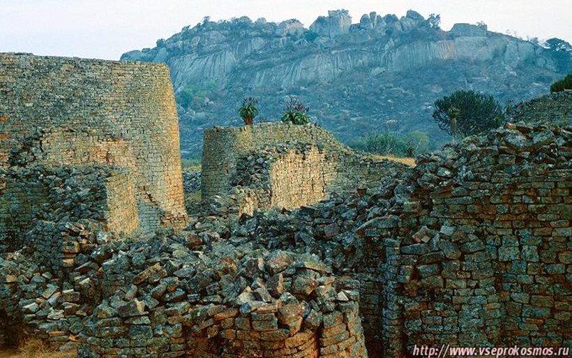 Руины форта Мугеньи
