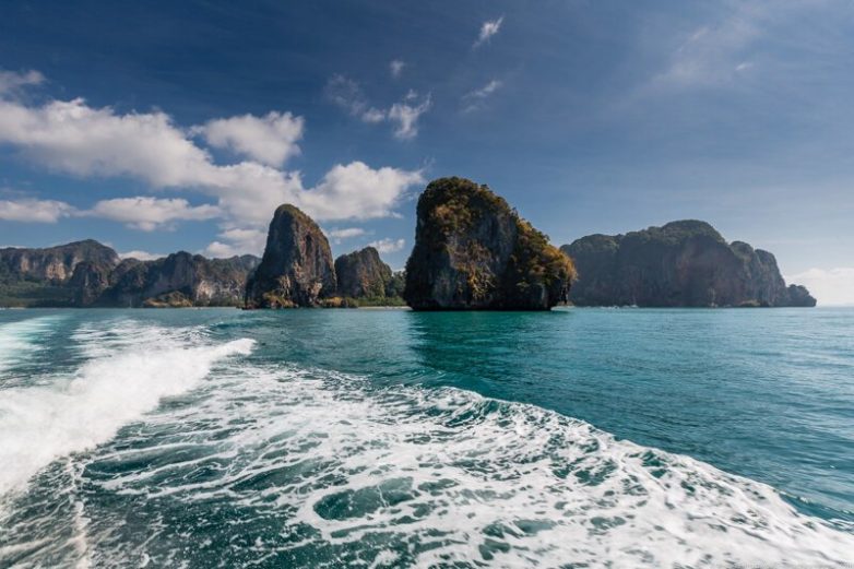 Райские пляжи Андаманского моря Рейли, Краби, полуострове, Рейли , только, полуостров, достаточно, Бангкок, совсем, выбор, пляже, Местные, автобусов, автомобилей, мотобайков, лодки , очень, красоты, сделали, тропинки