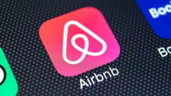 Airbnb подала заявку на IPO, сообщив о прибыли за прошлый квартал