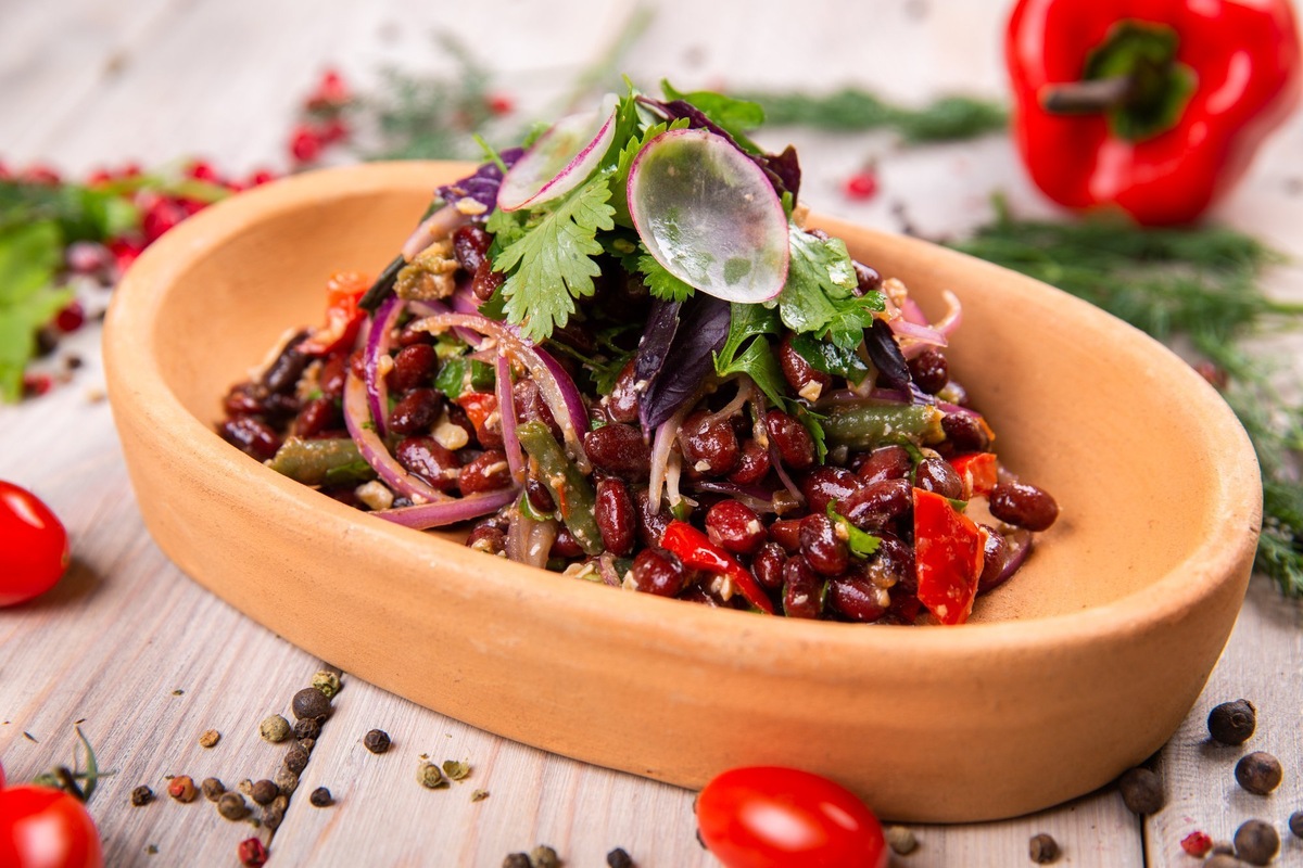 https://food.pibig.info/uploads/posts/2023-08/1693313215_food-pibig-info-p-salat-gruzinskii-s-orekhami-i-fasolyu-inst-1.jpg