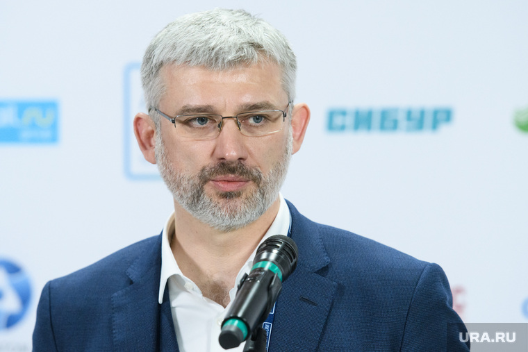 Почему Superjet, от которого отказался мир, продолжит летать в России Почему Superjet, от которого отказался мир, продолжит летать в России ssj 100,авиация,катастрофа,общество,проблемы,россияне