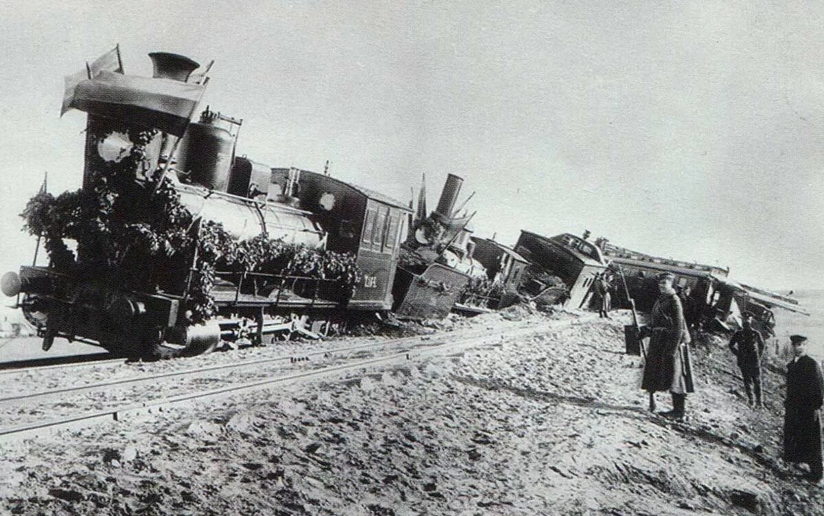 Крыша вагона на плечах императора: что именно произошло 29 октября 1888 года и почему Крыша вагона на плечах императора: что именно произошло 29 октября 1888 года и почему история