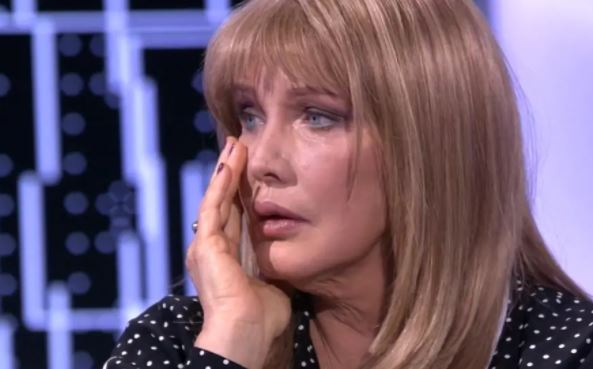Елена Проклова призналась, что месяц «ходила по стенке» из-за COVID-19 Шоу бизнес