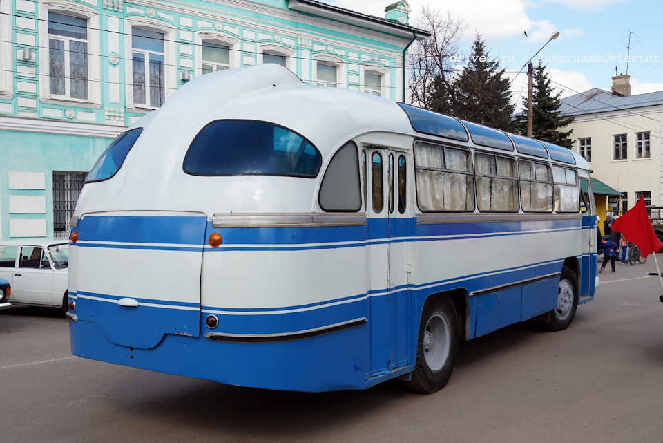 ЛАЗ-695Б: Первый в космосе, или автобус для Гагарина видео,машины