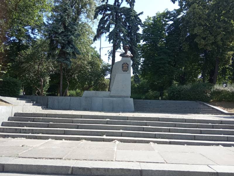 Прогулка по Киеву. Тройственные чувства Прогулка по Киеву. Тройственные чувства украина