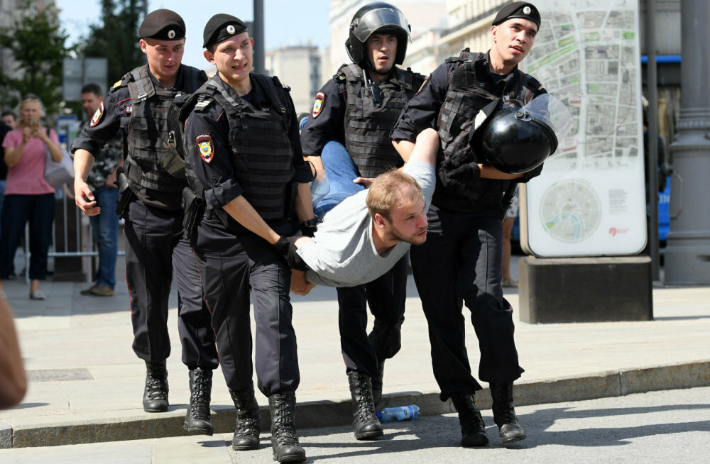 Почему УЖЕСТОЧАЮТСЯ законы? Это из-за вашей ГЛУПОСТИ, господа мамкины оппозиционеры Почему УЖЕСТОЧАЮТСЯ законы? Это из-за вашей ГЛУПОСТИ, господа мамкины оппозиционеры