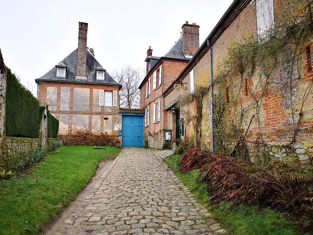 Жерберуа  – деревня роз в Пикардии авиатур