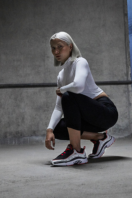 Главная деталь: выбираем аксессуары на любой вкус из новых лукбуков Главная деталь: выбираем аксессуары на любой вкус из новых лукбуков Лукбук