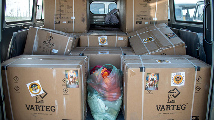 НАЗЛО САНКЦИЯМ И ЗАПАДУ: ЦАРЬГРАД ОТПРАВИЛ КОЛОННУ НА ДОНБАСС россия