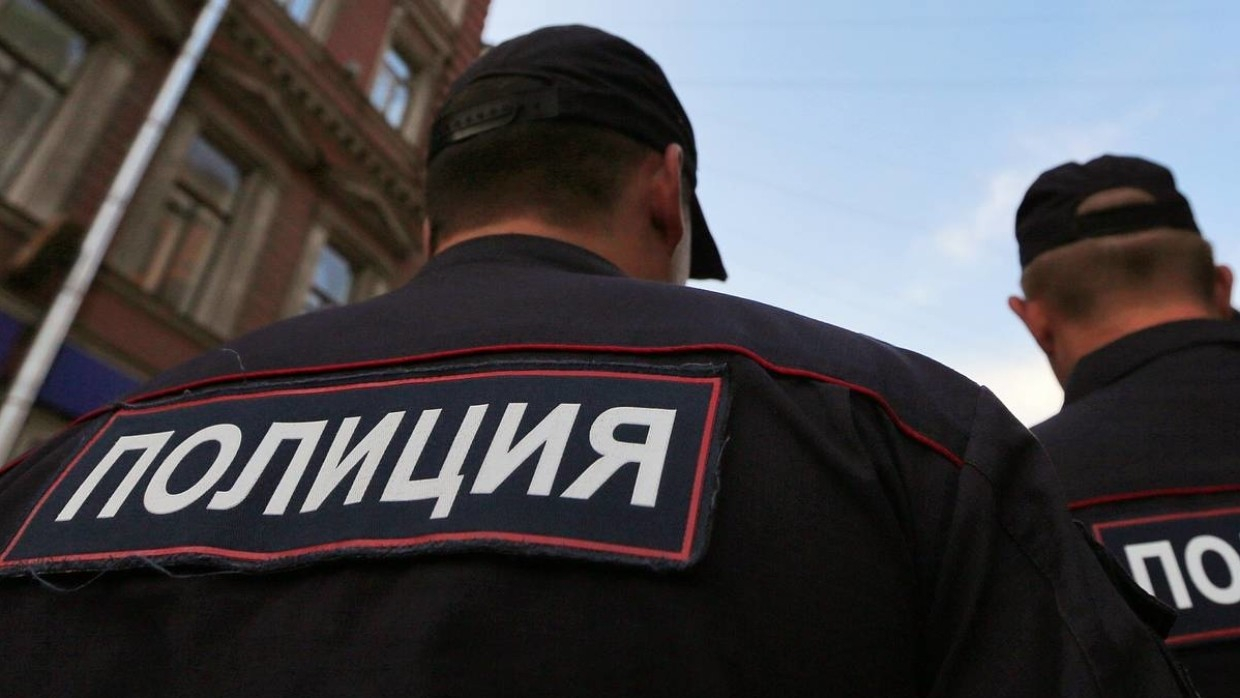 Полицейские в Волгограде помогли крымчанину без денег вернуться домой