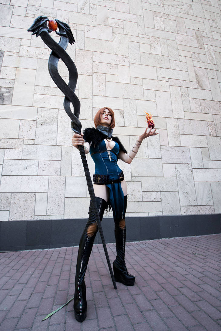 Косплей. Серый Страж - Героиня Ферелдена из Dragon Age: Начало Игры,косплей