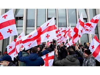 Новая волна кризиса в Грузии Новая волна кризиса в Грузии партии, Гахария, Грузии, Грузинской, ухода, правящей, Иванишвили, мечты, является, главы, нового, выборов, Однако, отставке, страны, После, остался, премьерминистра, уходом, возможности