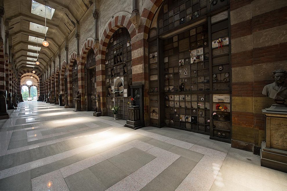 Прогулка по одному из самых красивых кладбищ в Европе Прогулка по одному из самых красивых кладбищ в Европе Европа