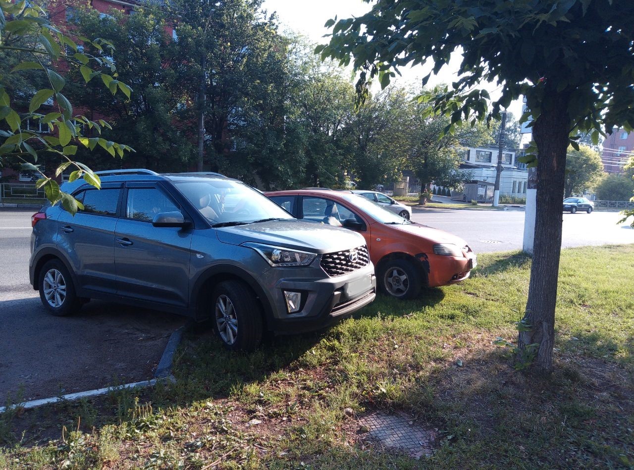 В Твери ловят нарушителей правил парковки