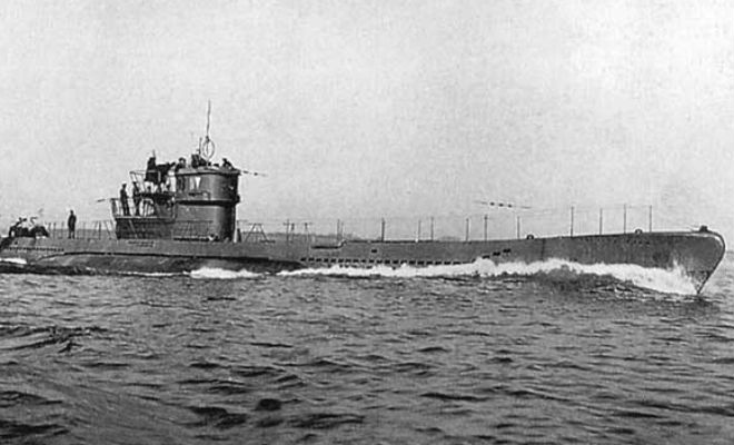 В 1944 году военные СССР с боем подняли со дна немецкую U-250. Командование искало секретную торпеду советские, немцев, пустили, немецкую, немецкая, войны, однако, советский, малый, охотник, тщательно, допроса, субмарину, вокруг, затопленной, субмарины, машина, прояснилась, борту, шифровальная