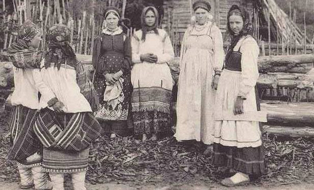 Когда на Руси появились бой-бабы? бой-бабы