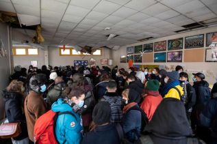 Франция: мигранты захватили здание детского сада