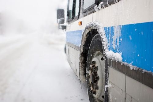 Пассажирский автобус опрокинулся в Карагандинской области