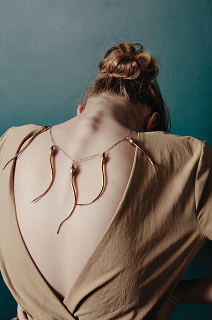 Главная деталь: выбираем аксессуары на любой вкус из новых лукбуков Главная деталь: выбираем аксессуары на любой вкус из новых лукбуков Лукбук