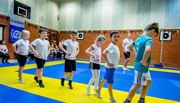 «Отборовшись на турнире, они спят на литературе»: как учатся дети-спортсмены