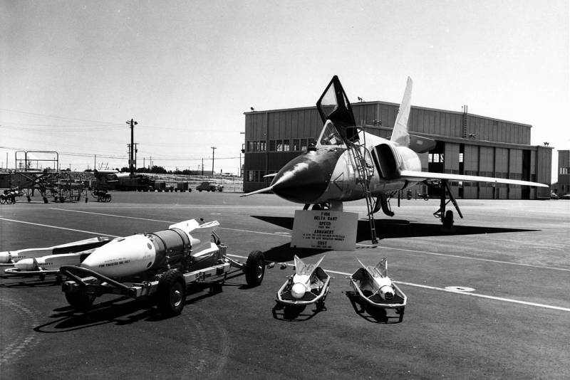 Проект ядерной ракеты «воздух-воздух» AIM-68 Big Q Проект ядерной ракеты «воздух-воздух» AIM-68 Big Q оружие