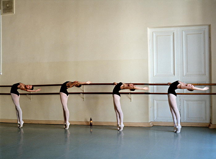 Ученики балетной школы в фотографиях Rachel Papo. Каждодневный труд через боль и отчаяние Ученики балетной школы в фотографиях Rachel Papo. Каждодневный труд через боль и отчаяние