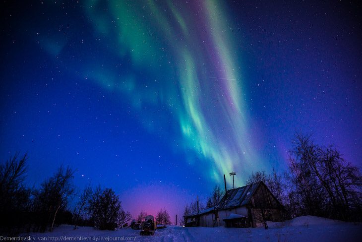 Гипнотизирующее зрелище: северное сияние в апреле