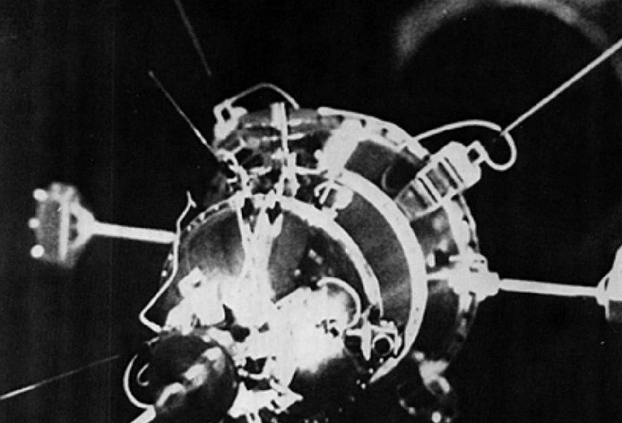 Страницы истории: ядерный реактор из космоса на голову империалистам
