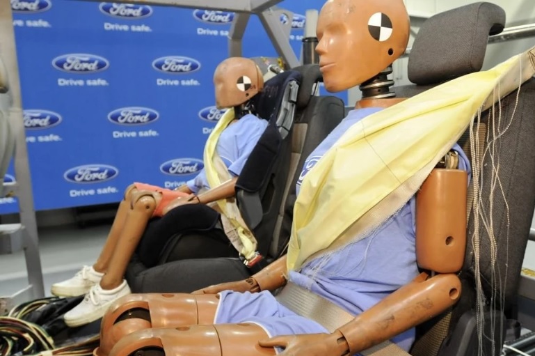 Пассажиры на заднем сиденье в ДТП рискуют больше ДТП,марки и модели