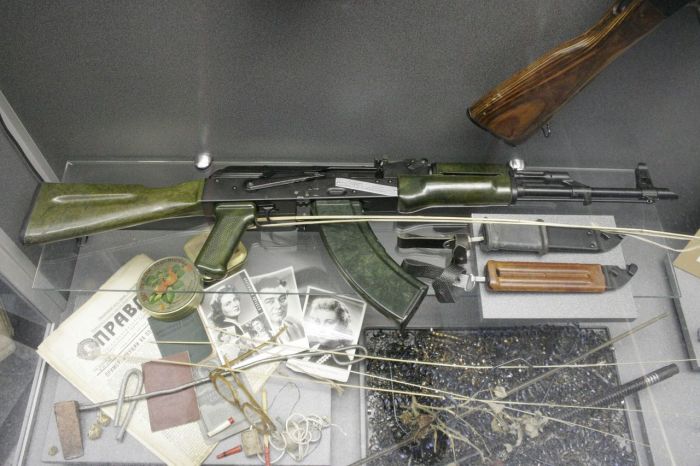 Для чего на «Ижмаше» делали зеленые автоматы Калашникова... оружие