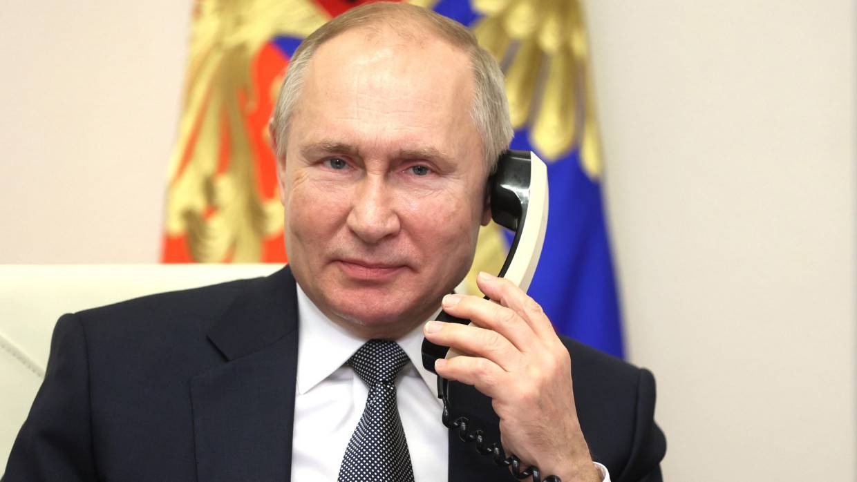 Российские пользователи Сети назвали звонок Путина на Кубу ужасом для США