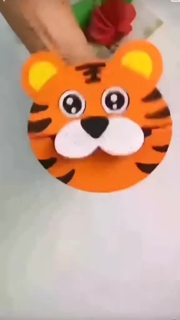 Легкие поделки из цветной бумаги: 10 идей для детей разного возраста бумаги, вырезать, нарисовать, приклеить, сложить, пополам, цвета, мордочку, диаметром, листе, цветной, показано, листа, любого, единорога, красного, глаза, делатьНа, чтобы, затем