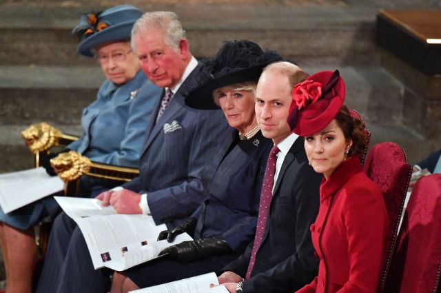 Королева Елизавета II создала специальную группу из восьми членов королевской семьи