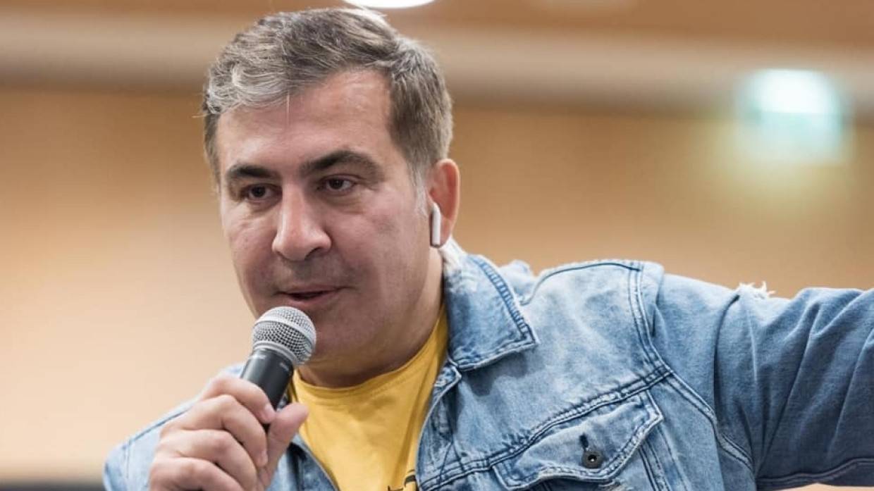 Саакашвили перевезли в военный госпиталь для лечения Общество