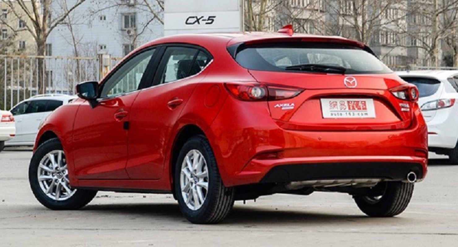 Постоянное запотевание фар и доступная цена: Стоит ли покупать Mazda 3 с пробегом Автомобили