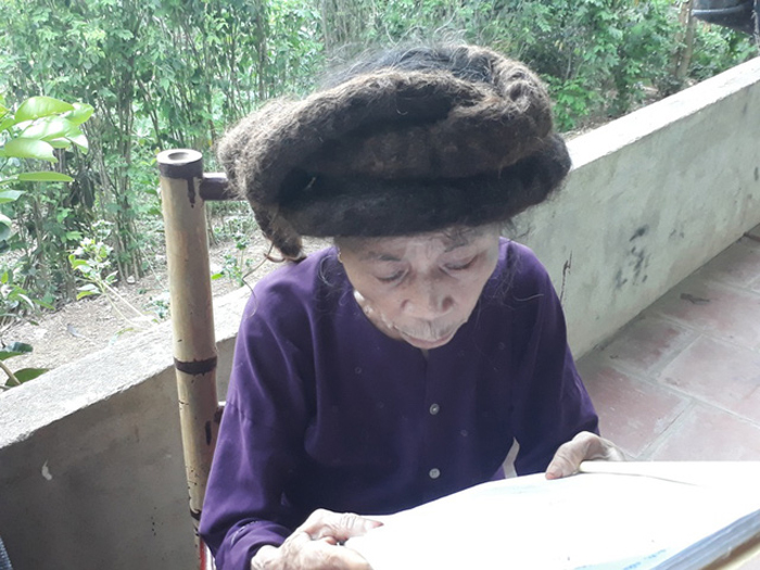 81-летняя «Рапунцель» отрастила волосы до 3 метров, но очень пожалела об этом волосы