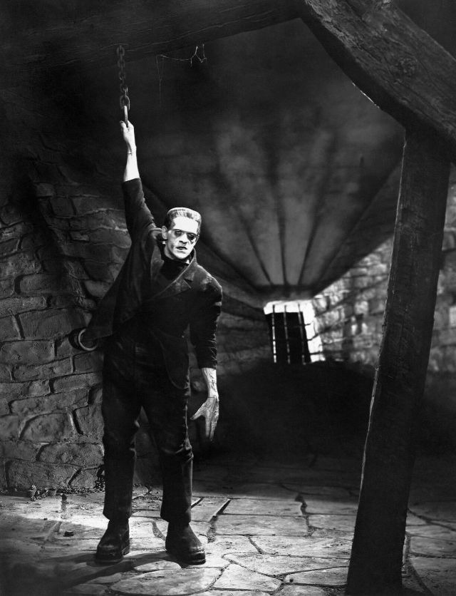 Старые снимки Бориса Карлоффа в роли монстра из фильма «Франкенштейн» (1931)