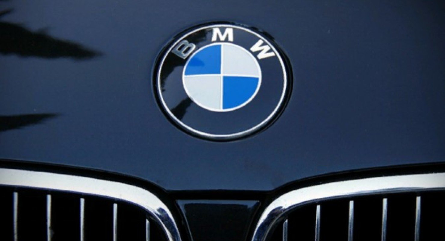 Уникальное купе BMW с фарами от Infiniti выставили на продажу в Болгарии