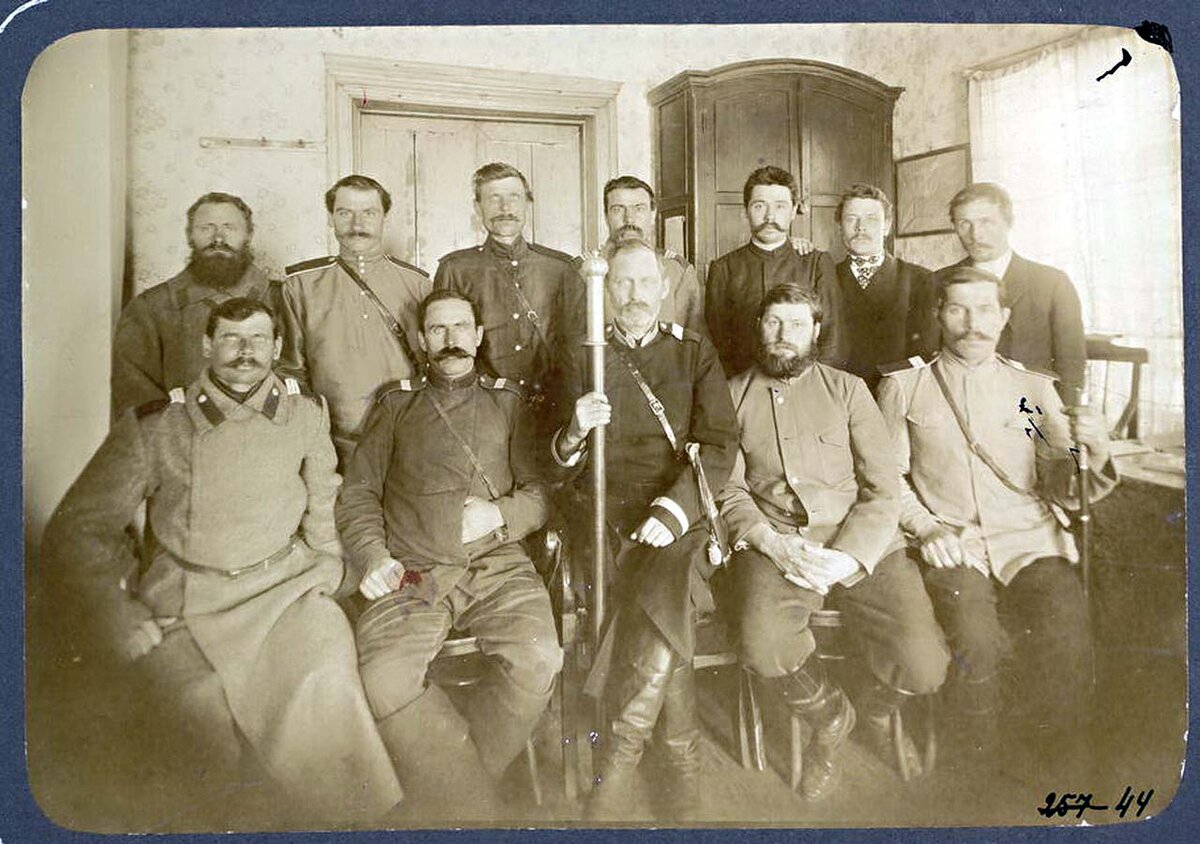 Сколько медалей и орденов было у реальных казаков. Сравнил архивные фото с современными Сколько медалей и орденов было у реальных казаков. Сравнил архивные фото с современными казаки