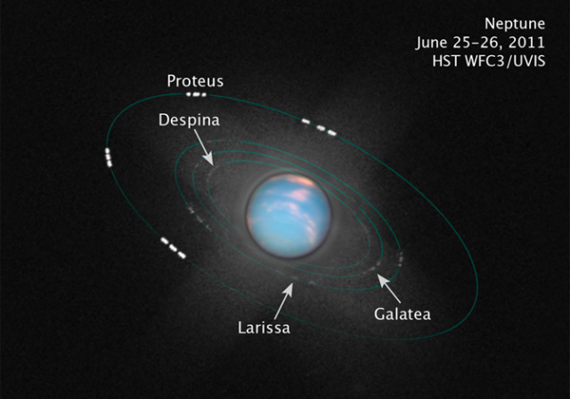 Спутники нептуна картинки